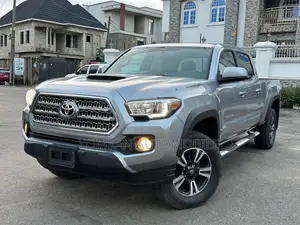 Toyota Tacoma TRD Off Road 2017 Silver