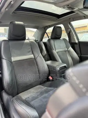 Toyota Camry SE V6 4dr Sedan (3.5L 6cyl 6A) 2012 Red