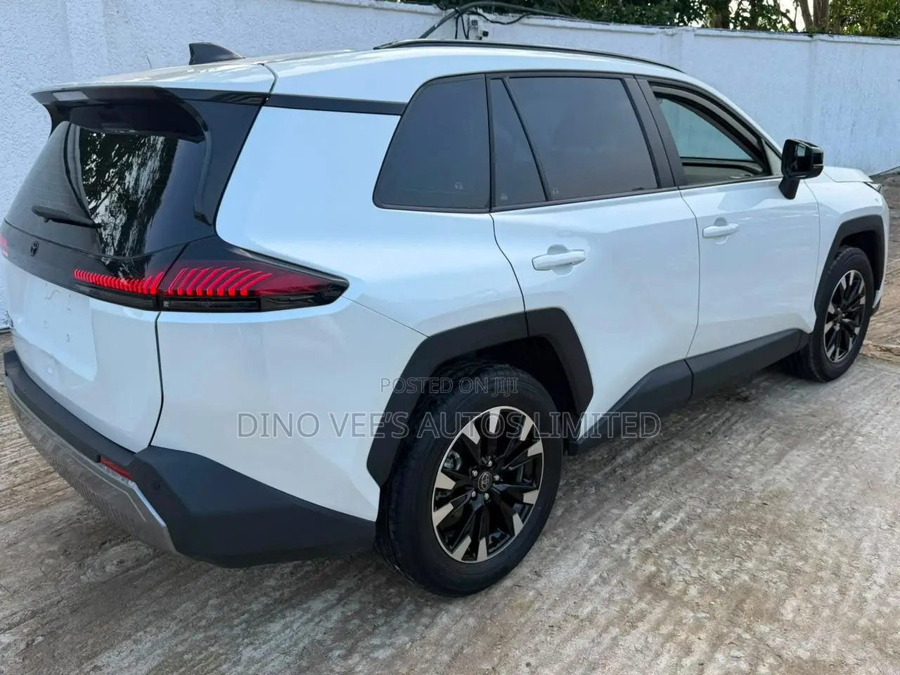 Toyota RAV4 2026 White