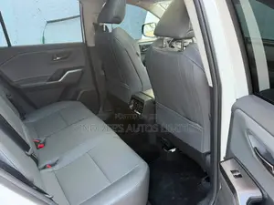 Toyota RAV4 2026 White