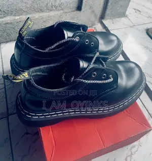 Dr. Airwair Marten