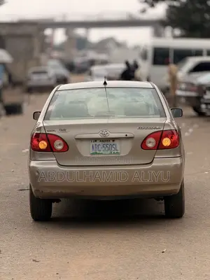 Toyota Corolla LE 2006 Gold