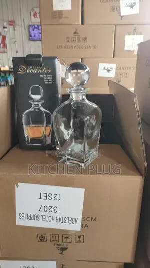 Lead-Free Crystal Decanter
