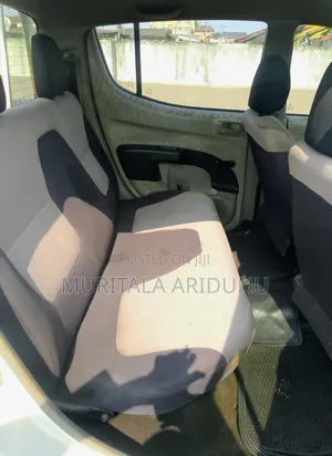 Mitsubishi L200 2011 White