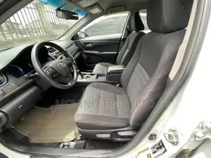 Toyota Camry LE 4dr Sedan (2.5L 4cyl 6A) 2017 White
