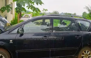 Toyota Avensis 2004 Black