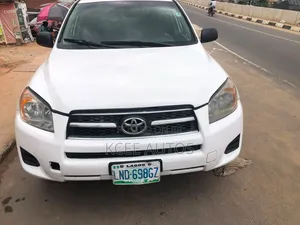 Toyota RAV4 2010 White
