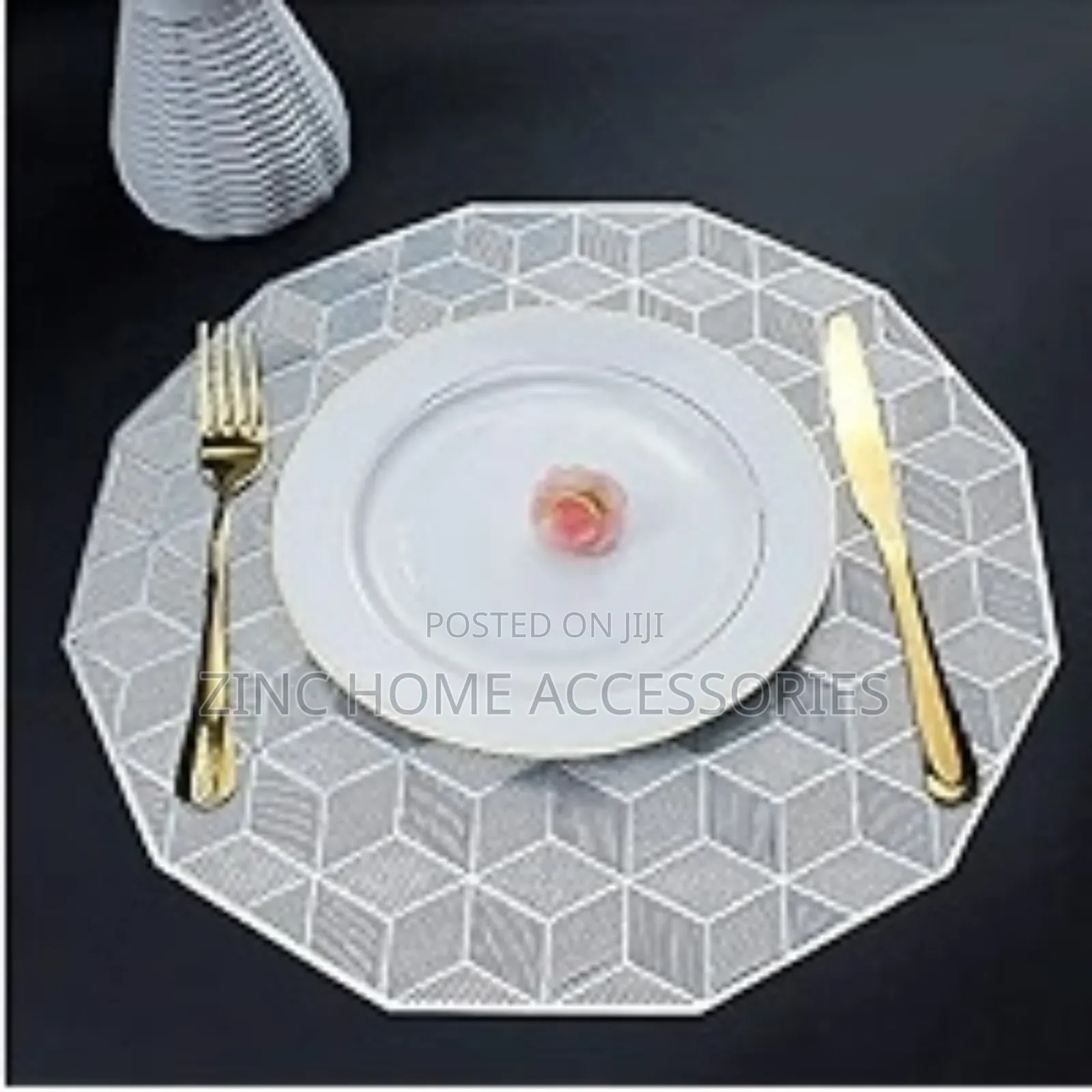 6 Pack Round Gold Placement Mat