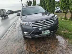 Toyota Highlander 2011 Gray
