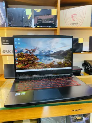 Laptop MSI GF65 Thin 10UE 16GB Intel Core i7 SSHD (Hybrid) 1.5T