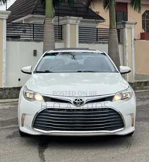 Toyota Avalon XLE 4dr Sedan (3.5L 6cyl 6A) 2014 White