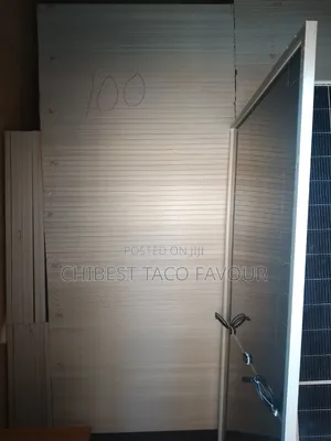 High Efficiency 585 Watts Solar Panel