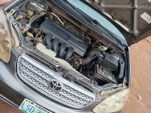 Toyota Corolla 2004 Gray