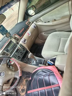 Toyota Corolla 2004 Gold