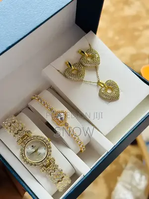 Fashion Jewelries