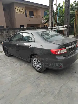 Toyota Corolla LE Special Edition 4dr Sedan (1.8L 4cyl 4A) 2013 Gray