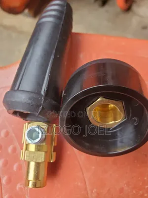 Different Sizes of Machines Socket and Plugs
