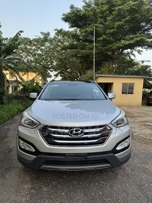 Hyundai Santa Fe Limited 4dr SUV AWD (3.3L 6cyl 6A) 2015 Silver