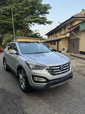 Hyundai Santa Fe Limited 4dr SUV AWD (3.3L 6cyl 6A) 2015 Silver