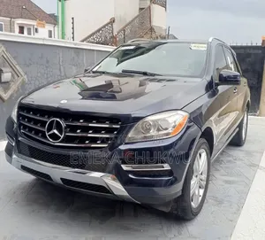 Mercedes-Benz M Class ML350 4dr SUV (3.5L 6cyl 7A) 2015 Blue