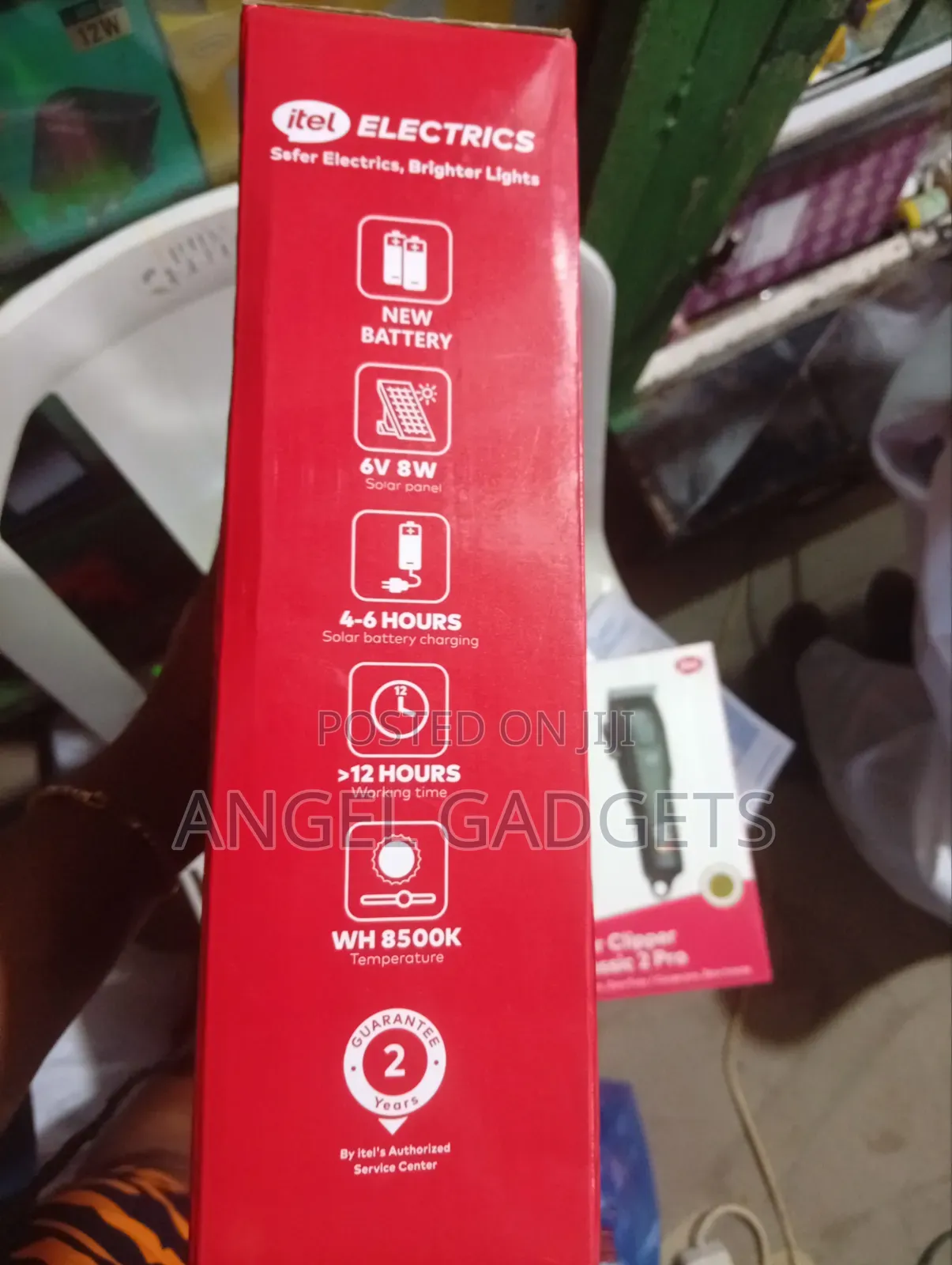 Itel 100 Watt Solar Floodlight With Solar Panel