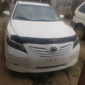 Toyota Camry XLE V6 4dr Sedan (3.5L 6cyl 6AM) 2007 White