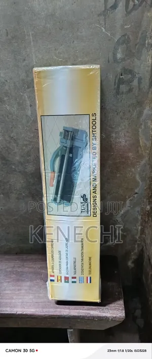 Tiles Cutting Machine