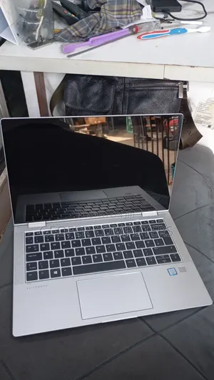 Laptop HP EliteBook 830 8GB Intel Core i5 SSD 256GB
