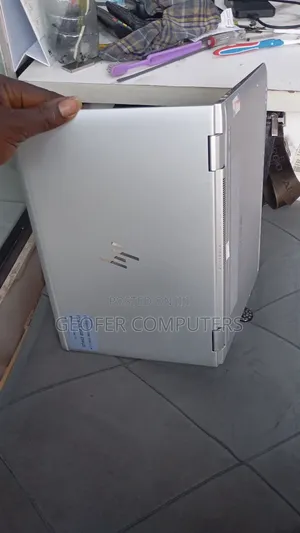 Laptop HP EliteBook 830 8GB Intel Core i5 SSD 256GB