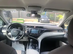 Toyota Camry LE FWD 2020 Silver