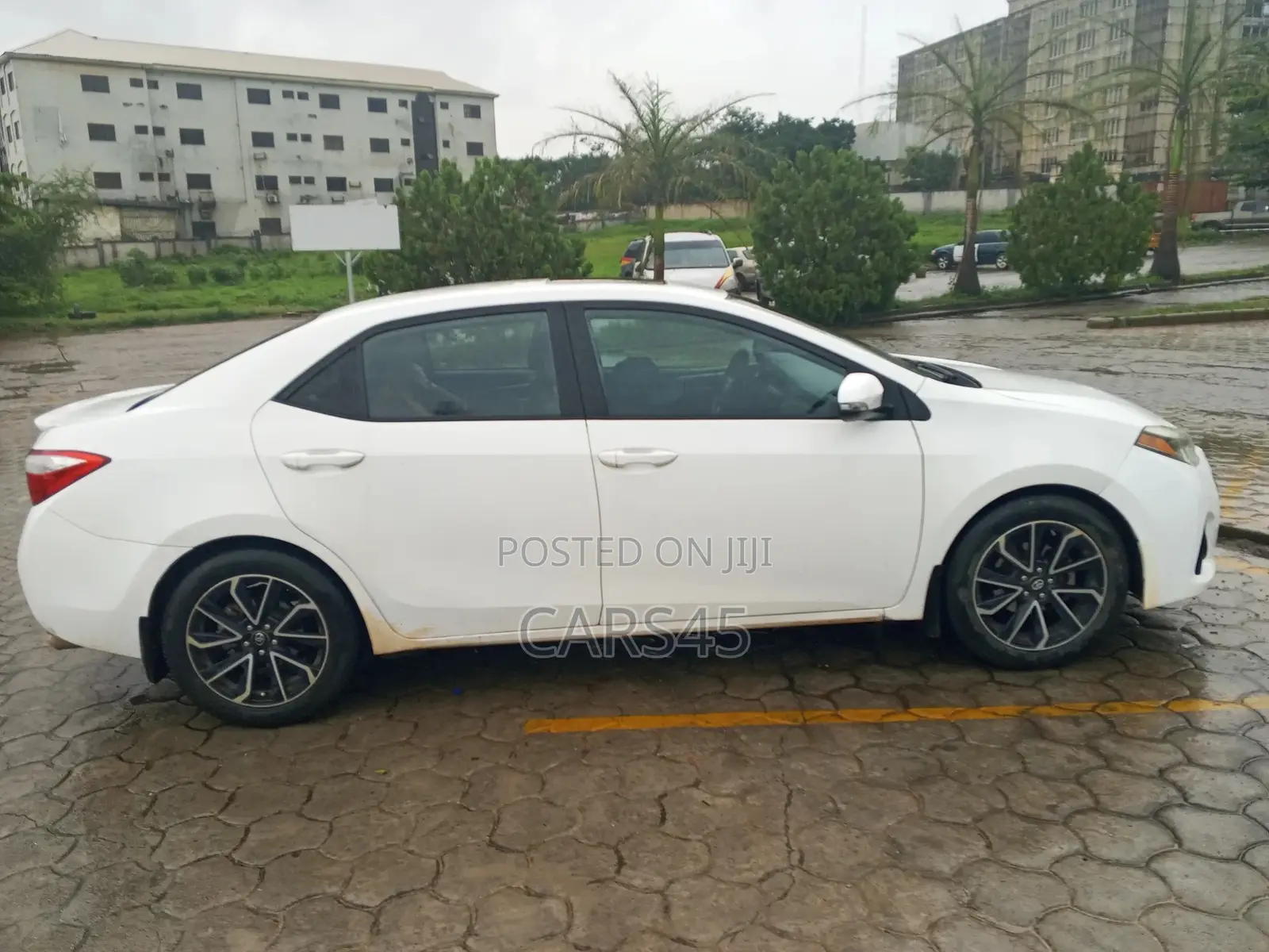 Toyota Corolla 2014 White