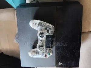 PlayStation 4 (PS4) Console With Controller –Clean Working Perfectly