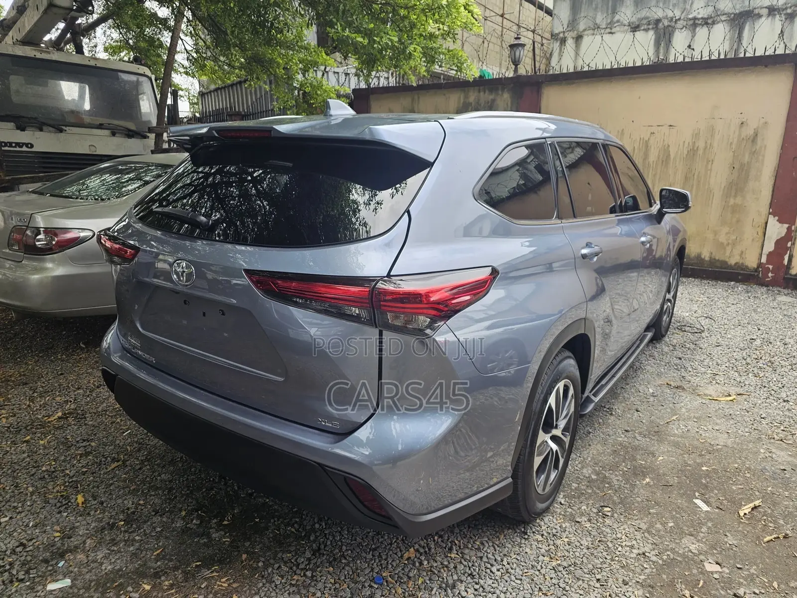 Toyota Highlander 2020 Blue