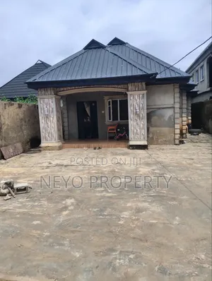 3bdrm Bungalow in Selewu Igbogbo for sale