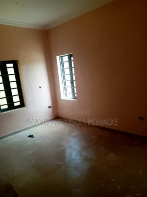 2bdrm Apartment in Ologuneru for rent