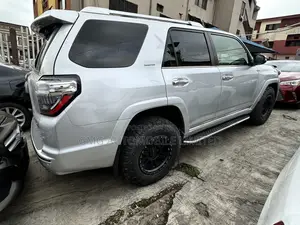 Toyota 4-Runner 2015 Silver