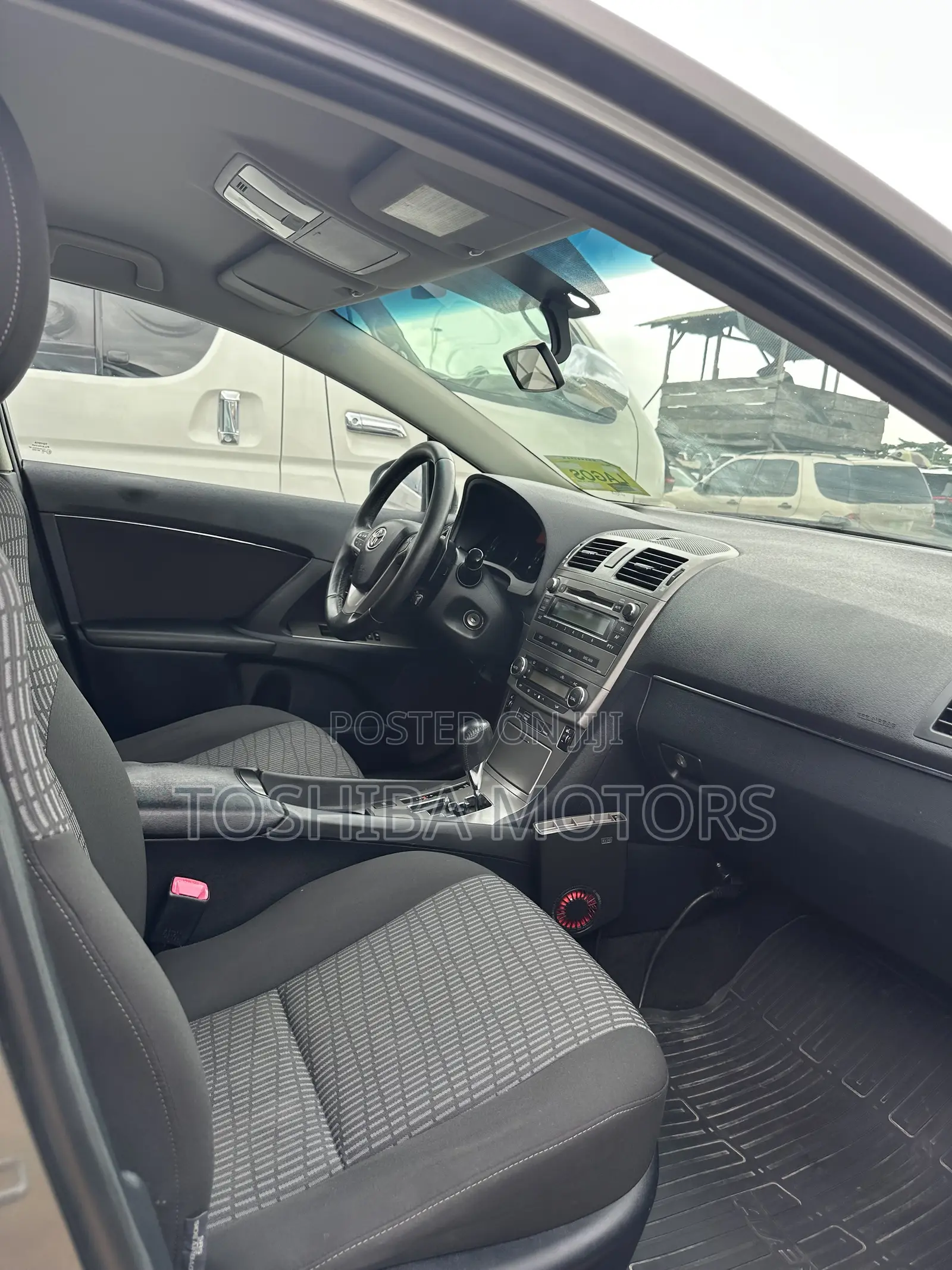 Toyota Avensis 2.0 Advanced Automatic 2010 Silver
