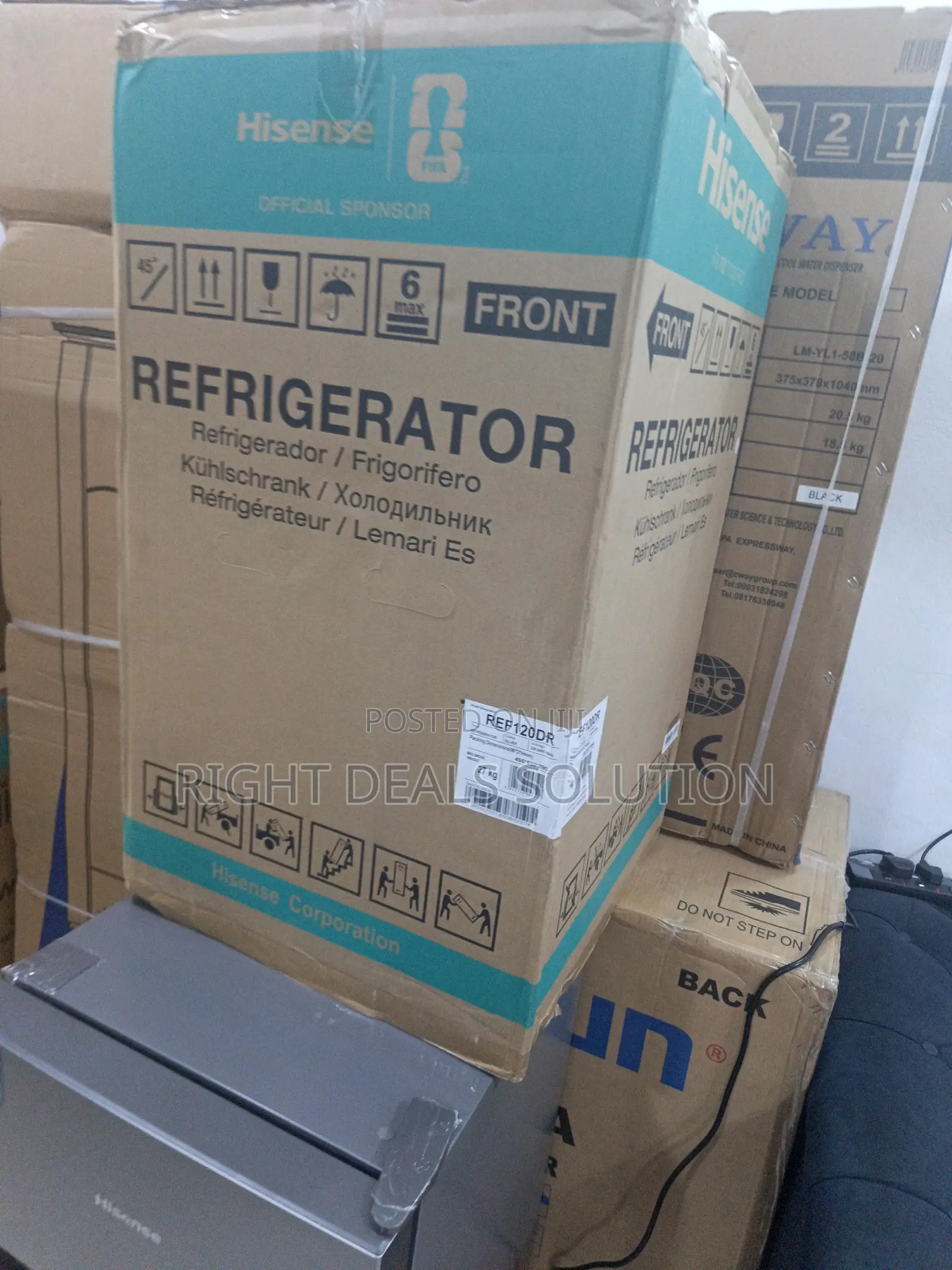 Hisense 120DR Top Freezer Refrigerator