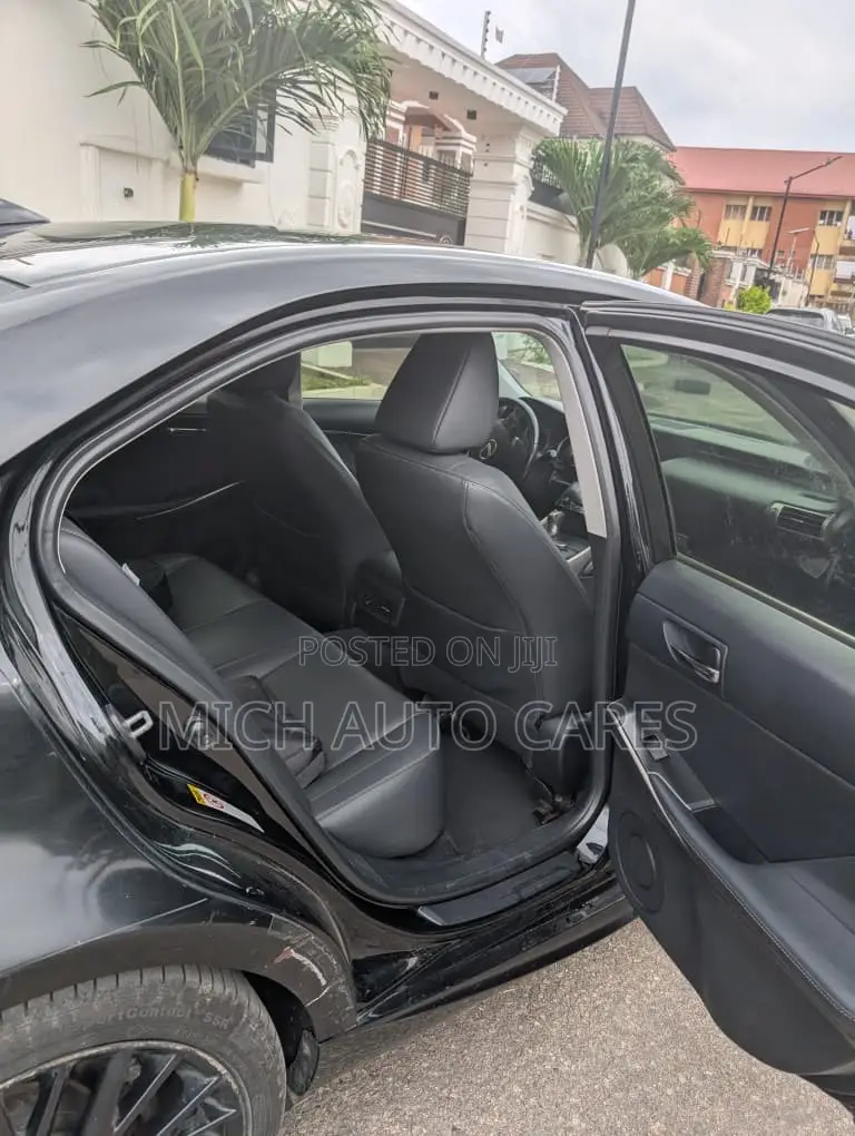 Lexus IS 250 2014 Black