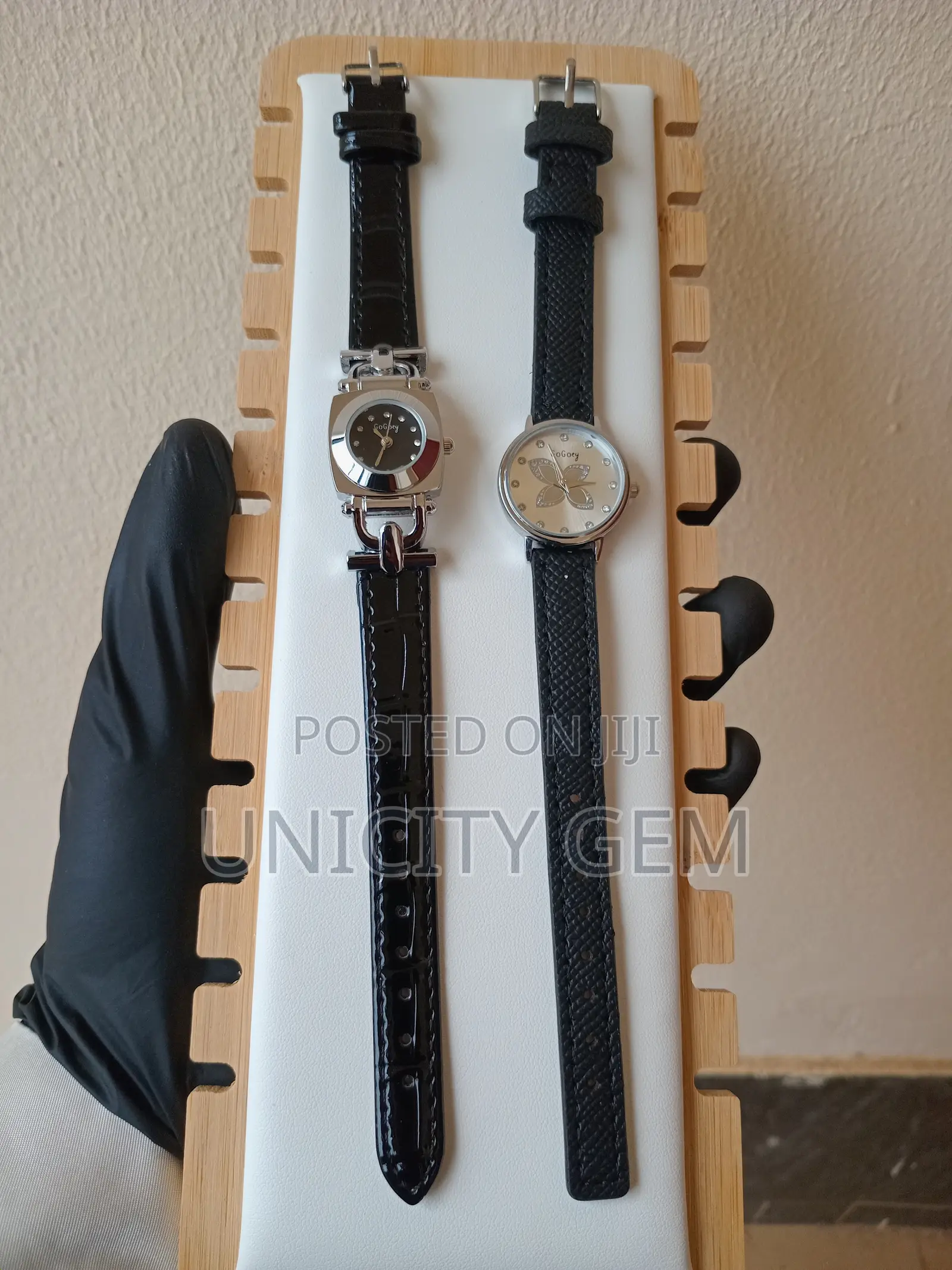 Premium Leather Wristwatch -Elegant, Stylish and Durable