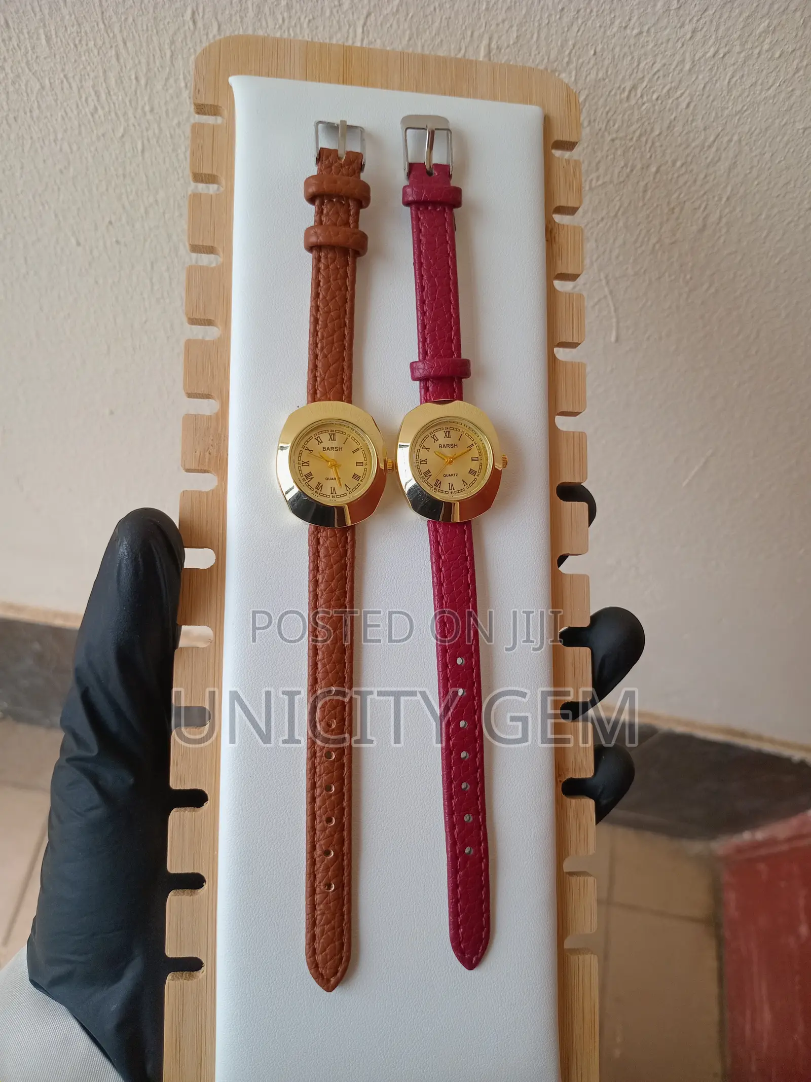 Premium Leather Wristwatch -Elegant, Stylish and Durable