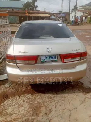Honda Accord 2004 Gold