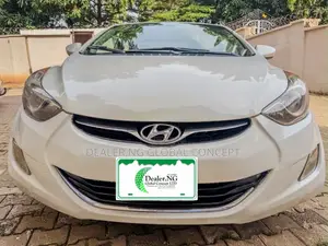 Hyundai Elantra SE 4dr Sedan (1.8L 4cyl 6A) 2014 White
