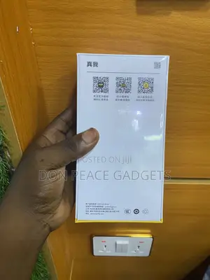 New Realme V30 128 GB