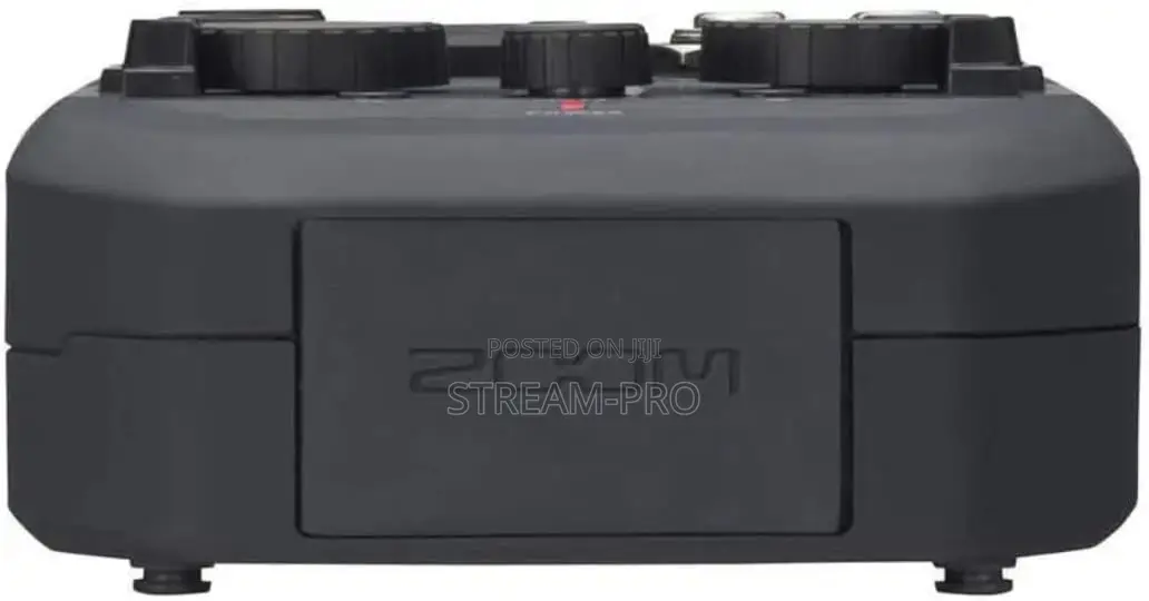 Zoom U-24 Audio Interface Mixer.