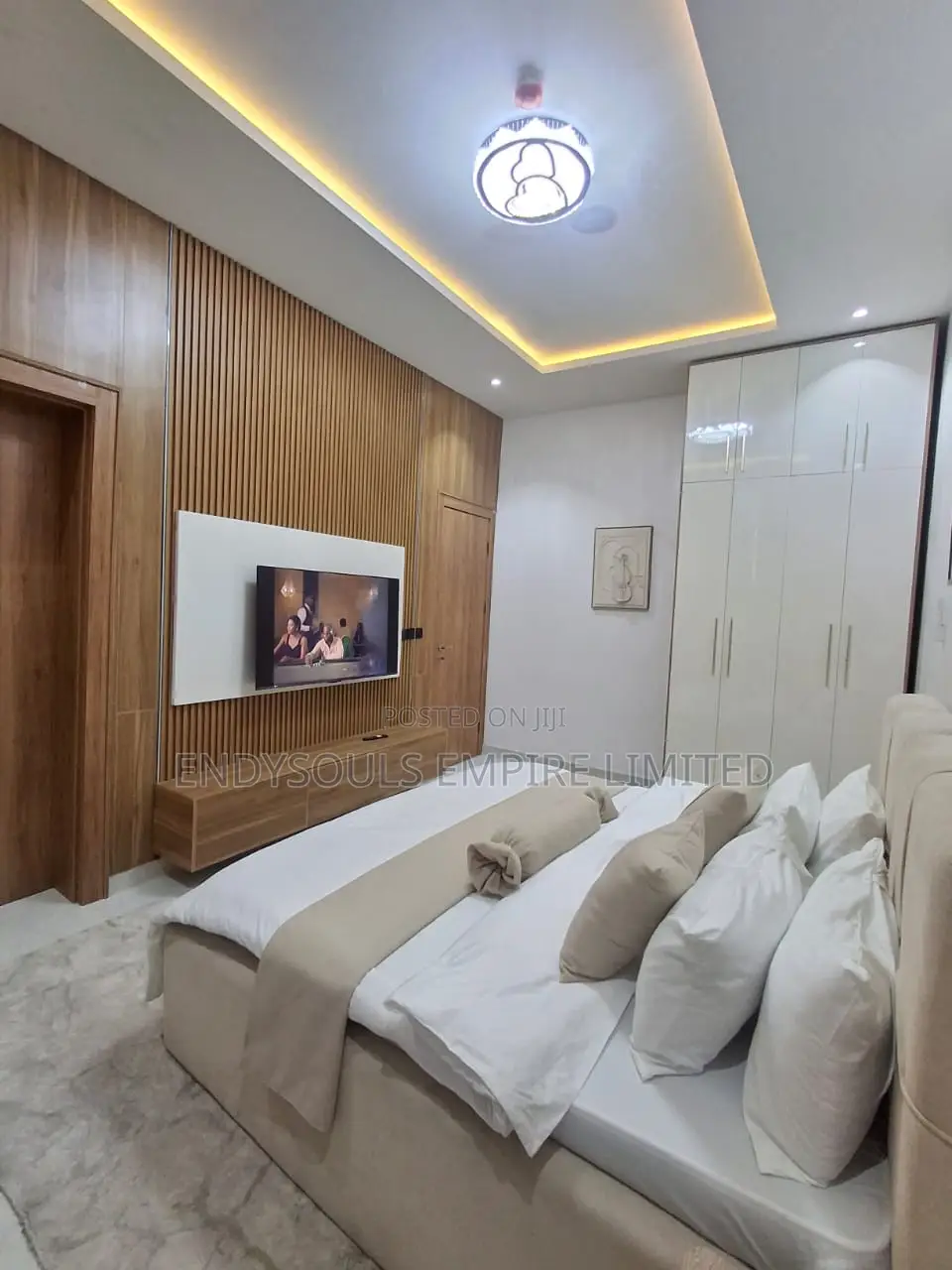 2 Bedroom Lush Apartment