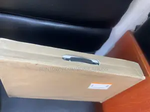 New Laptop Dell Allienware M18 R1 64GB AMD Ryzen 9 SSD 1T