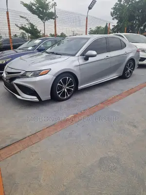 Toyota Camry 2019 Silver