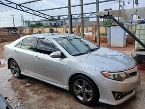 Toyota Camry 2012 Silver