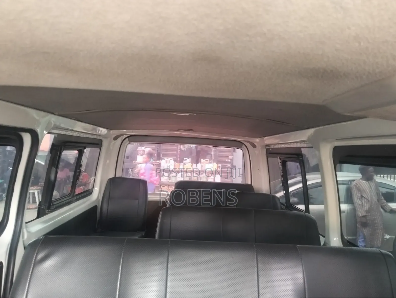 Toyota HiAce 2014 White